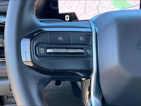 Used 2024 Chevrolet Colorado Z71 w/ Z71 Convenience Package 2 image 10