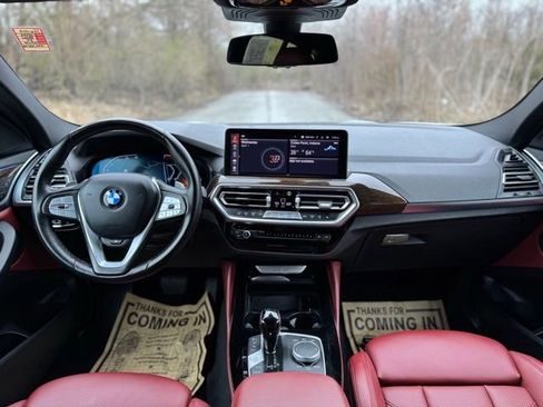 Used 2022 BMW X4 xDrive30i w/ Parking Assistance Package AWD/4WD image 21