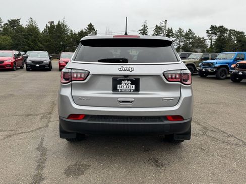 Used 2022 Jeep Compass Latitude w/ Convenience Group image 6