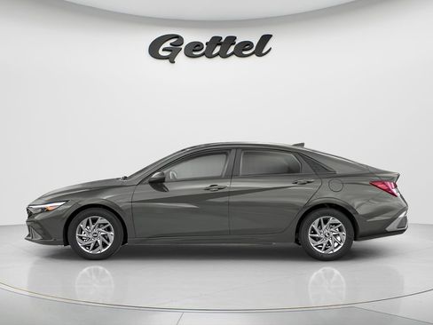 New 2026 Hyundai Elantra SEL Sport Premium FWD image 6