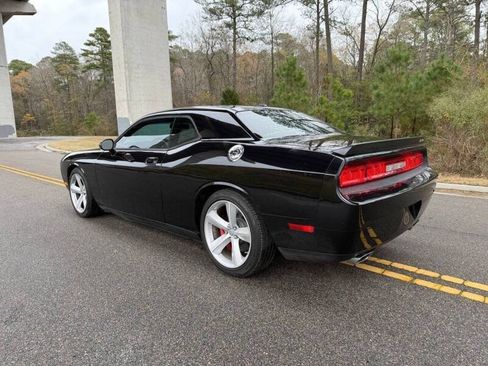 Used 2010 Dodge Challenger SRT8 RWD image 6