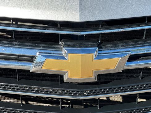 Used 2021 Chevrolet Traverse Premier image 41