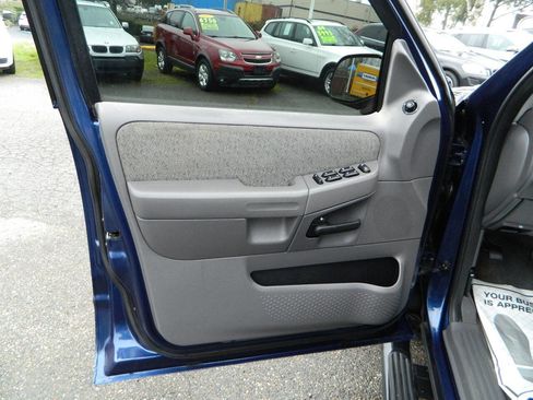 Used 2004 Ford Explorer Sport XLS image 23