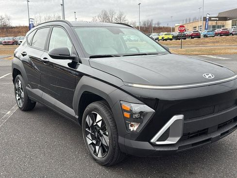 Used 2025 Hyundai Kona SEL image 1