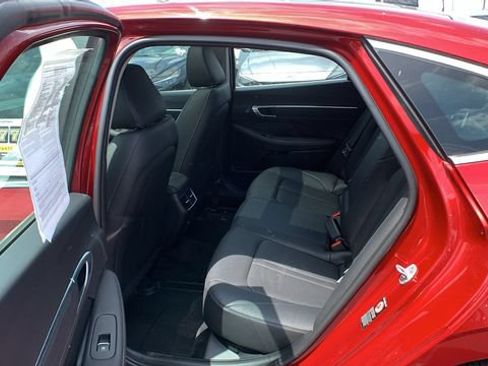 Certified 2023 Hyundai Sonata Limited FWD image 18
