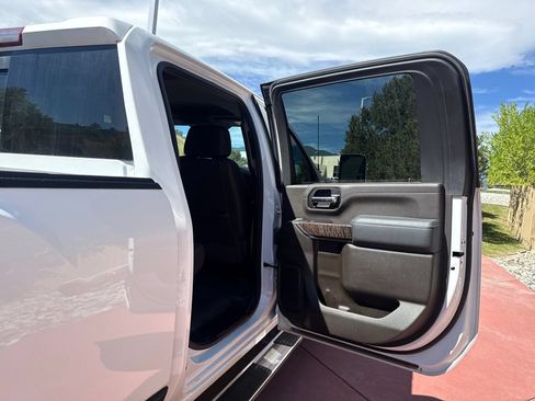 Used 2020 GMC Sierra 2500 Denali w/ Denali Ultimate Package AWD/4WD image 23