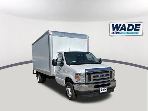 New 2025 Ford E-450 and Econoline 450 Super Duty w/ Power Equipment Group RWD image 3