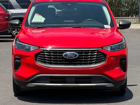 Used 2024 Ford Escape Active FWD image 2