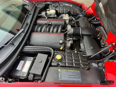 Used 2001 Chevrolet Corvette Coupe w/ Preferred Equipment Group2 image 17
