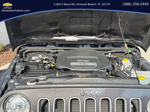 Used 2018 Jeep Wrangler Unlimited Sahara w/ Connectivity Group image 10