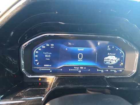 Used 2024 Chevrolet Silverado 1500 LT AWD/4WD image 16