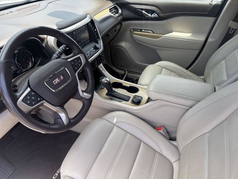 Used 2019 GMC Acadia Denali w/ Technology Package AWD/4WD image 10