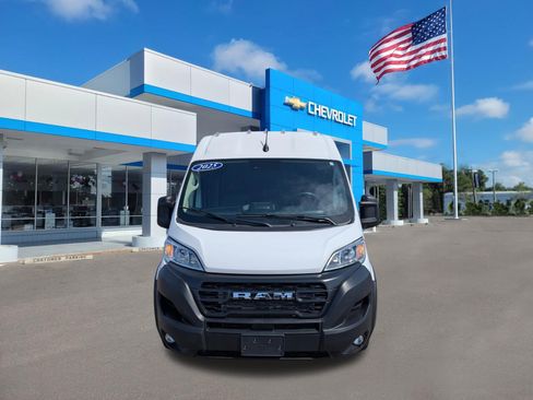 Used 2025 RAM ProMaster 2500 w/ Convenience Group image 2