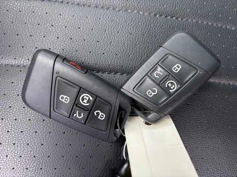 Used 2024 Volkswagen Tiguan SE R-Line AWD/4WD image 29
