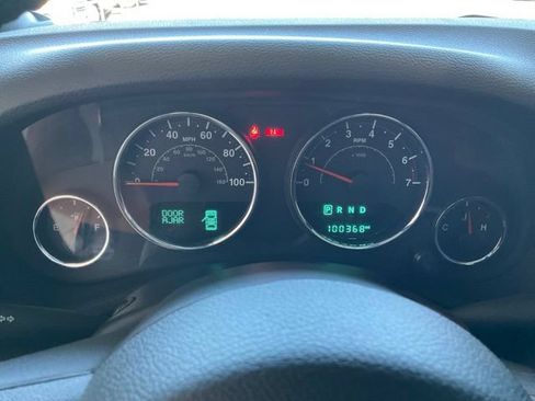 Used 2016 Jeep Wrangler Unlimited Sahara w/ Dual Top Group AWD/4WD image 7