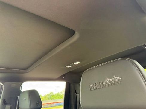 Used 2022 Chevrolet Silverado 2500 High Country w/ Z71 Off-Road Package AWD/4WD image 25