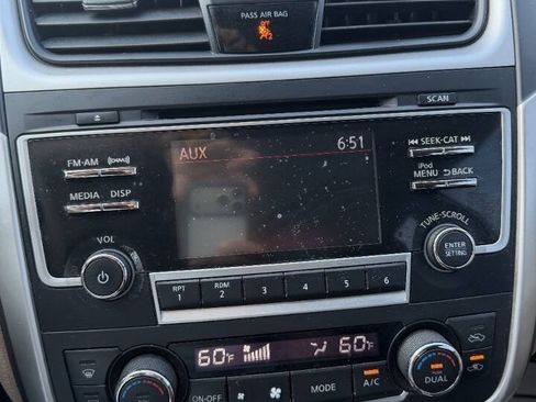 Used 2017 Nissan Altima 2.5 SV FWD image 17