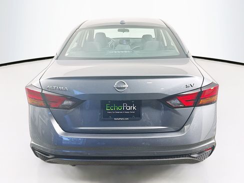 Used 2024 Nissan Altima 2.5 SV FWD image 7