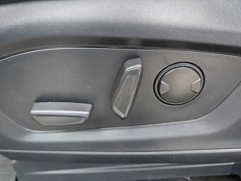 New 2026 Ford Explorer Active w/ Active Comfort Package image 17