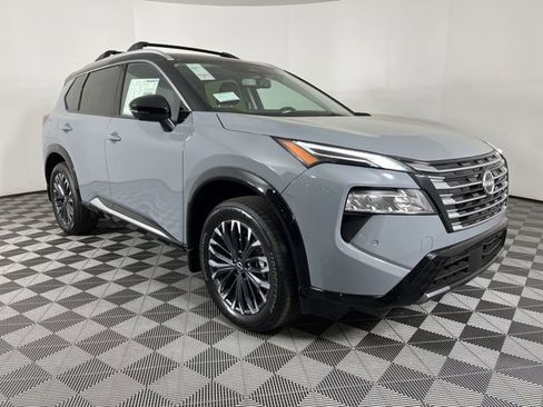 New 2026 Nissan Rogue Platinum AWD/4WD image 3