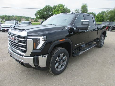 New 2026 GMC Sierra 2500 SLT w/ SLT Premium Package AWD/4WD image 11