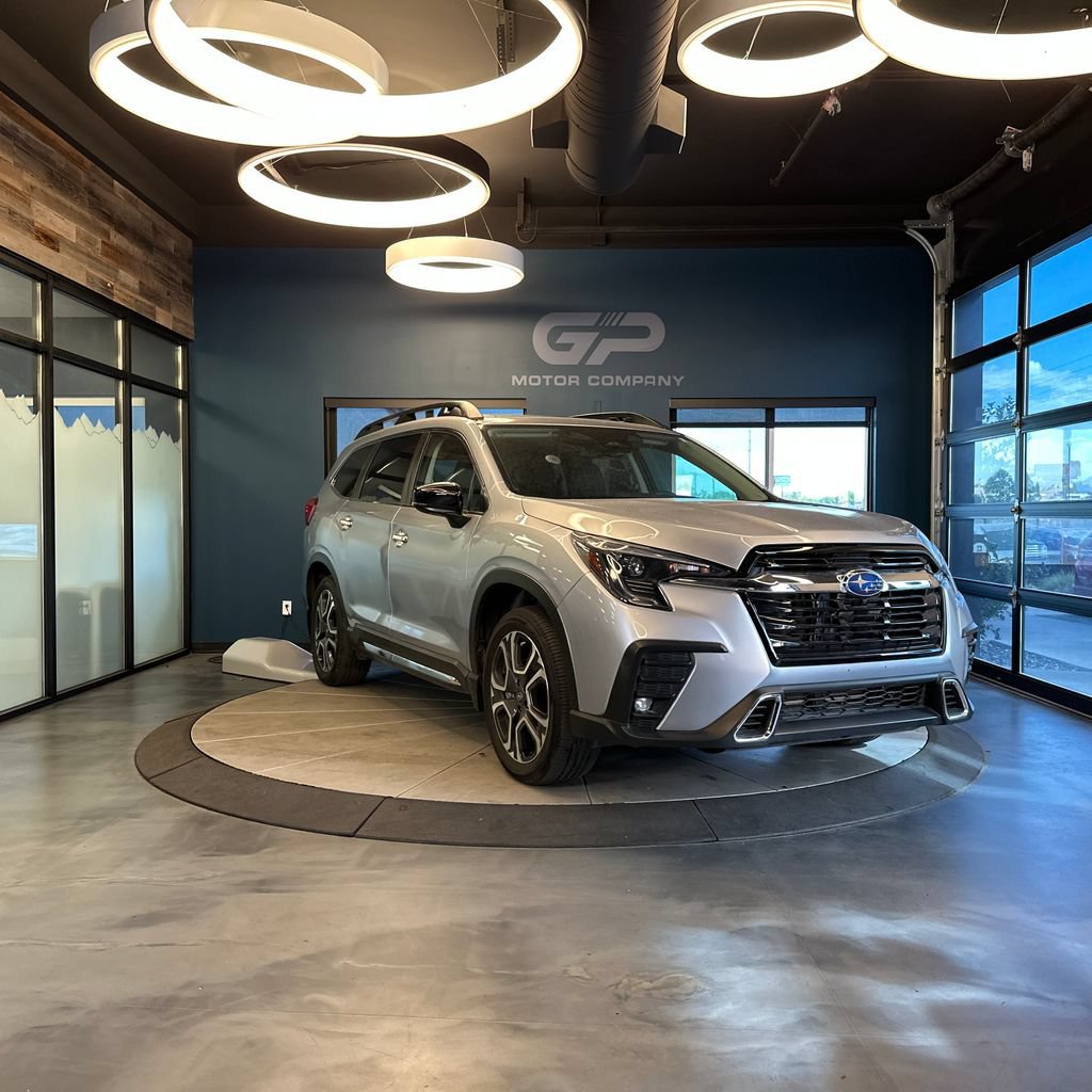 Used 2024 Subaru Ascent Touring AWD/4WD image 1