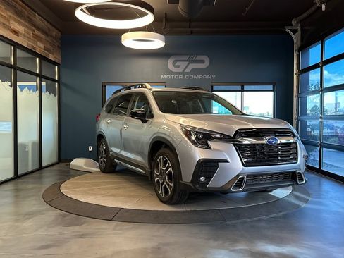 Used 2024 Subaru Ascent Touring AWD/4WD image 1
