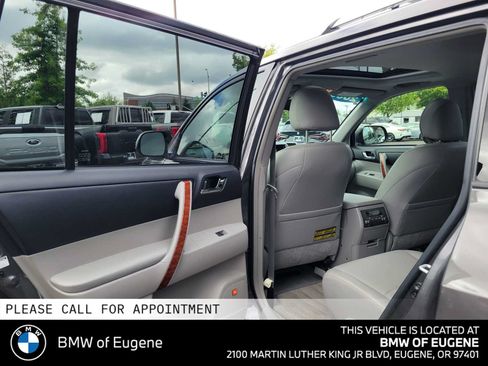 Used 2009 Toyota Highlander Limited AWD/4WD image 18