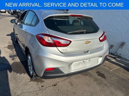 Used 2019 Chevrolet Cruze LS w/ LS Convenience Package FWD image 12