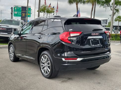 Used 2024 GMC Terrain Denali w/ Denali Premium Package AWD/4WD image 7