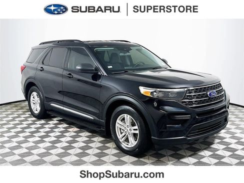Used 2022 Ford Explorer XLT image 1