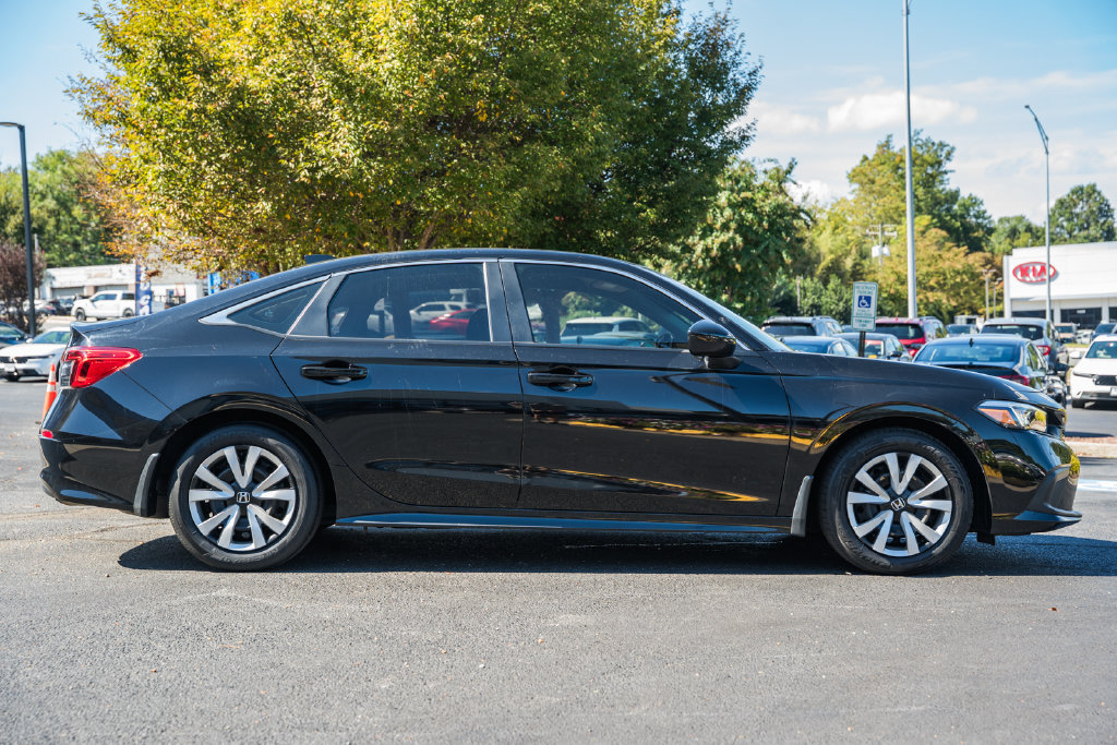 Used 2024 Honda Civic LX image 3