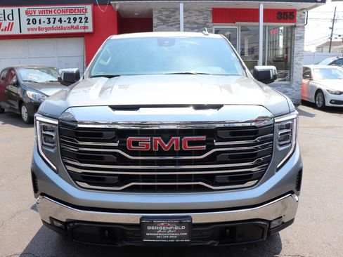 Used 2025 GMC Sierra 1500 SLT AWD/4WD image 8