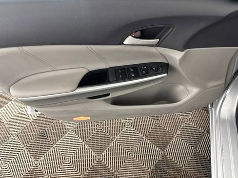 Used 2010 Honda Accord EX-L image 18