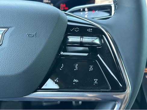 New 2026 Cadillac Vistiq Sport w/ LPO, Floor Liner Package AWD/4WD image 29