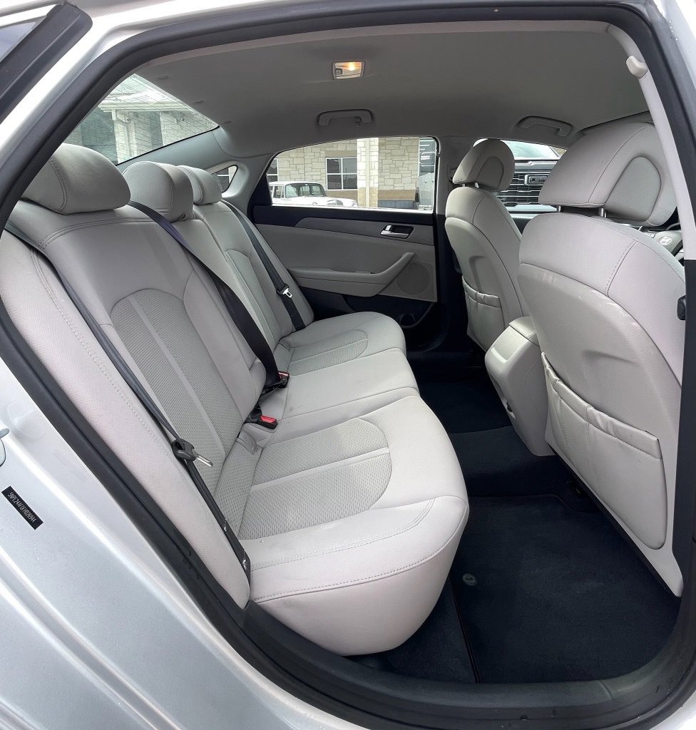 Used 2015 Hyundai Sonata SE FWD image 26