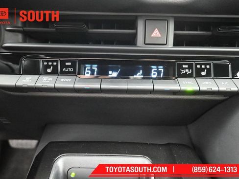 Used 2024 Toyota Crown AWD/4WD image 21