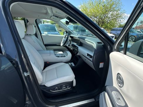 New 2026 Hyundai Palisade Calligraphy FWD image 22