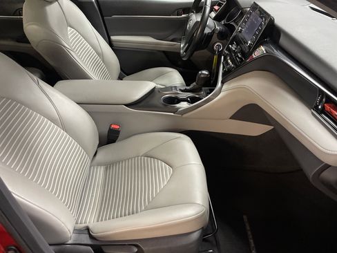 Used 2022 Toyota Camry SE FWD image 35