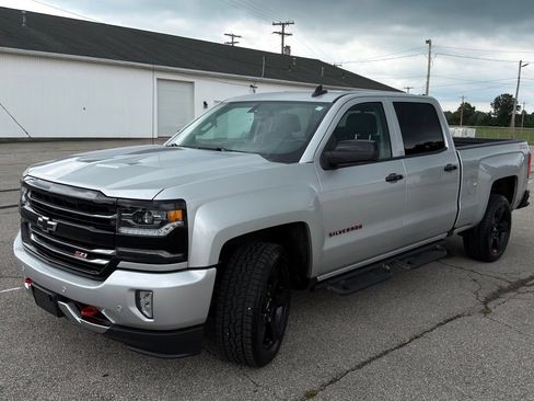 Used 2018 Chevrolet Silverado 1500 LTZ Z71 w/ Redline Edition AWD/4WD image 20