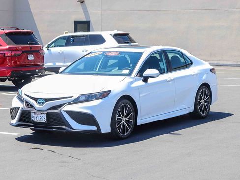 Certified 2024 Toyota Camry SE w/ Audio Upgrade Package FWD image 3