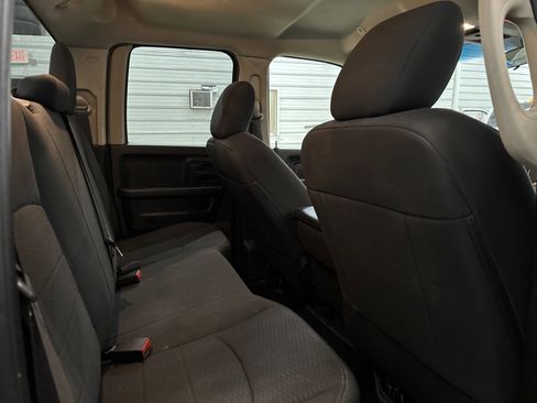 Used 2018 RAM 1500 Express w/ Express Value Package image 29
