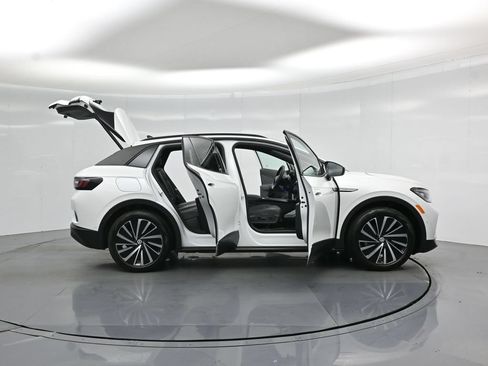 Used 2024 Volkswagen ID.4 S RWD image 5