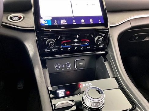 New 2025 Jeep Grand Cherokee Limited w/ Trailer Tow Package image 7