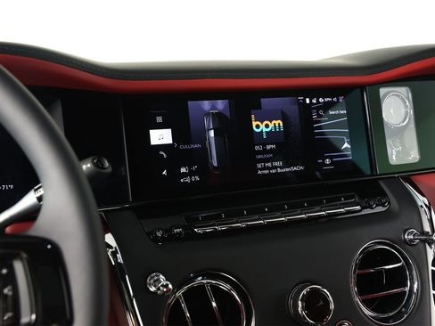 New 2026 Rolls-Royce Cullinan image 13