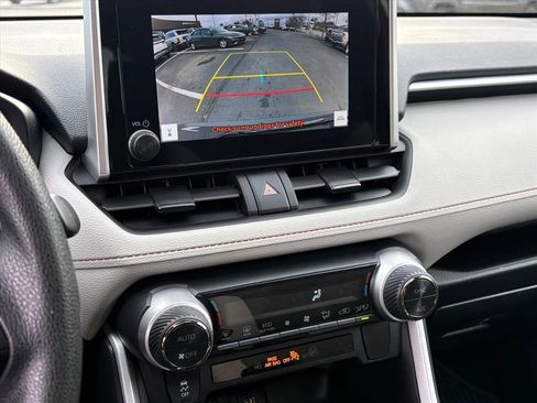 Used 2023 Toyota RAV4 XLE w/ Convenience Package image 8