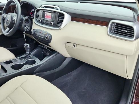 Used 2016 Kia Sorento AWD image 33