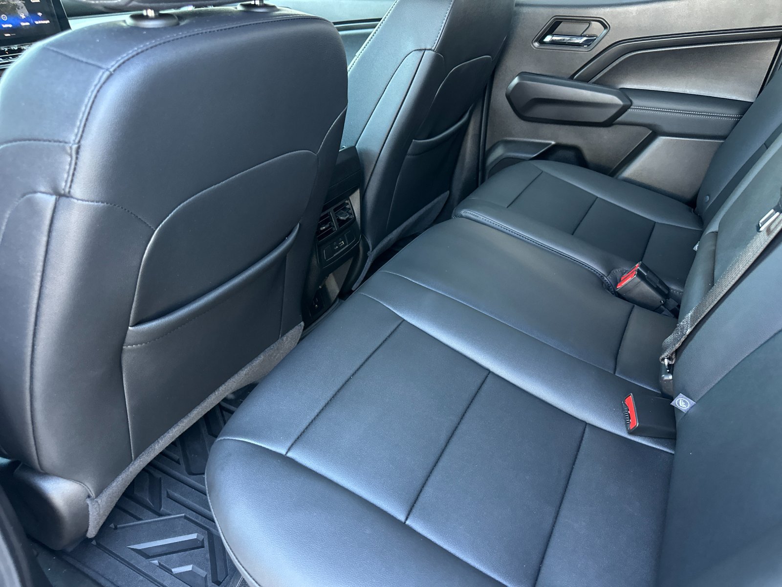 New 2025 Chevrolet Colorado LT w/ LT Convenience Package RWD image 12