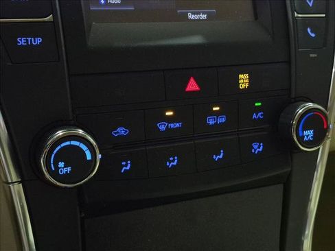 Used 2017 Toyota Camry LE FWD image 15