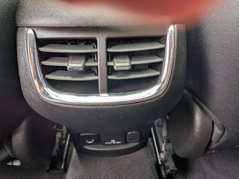 Used 2018 Chevrolet Malibu LT FWD image 23